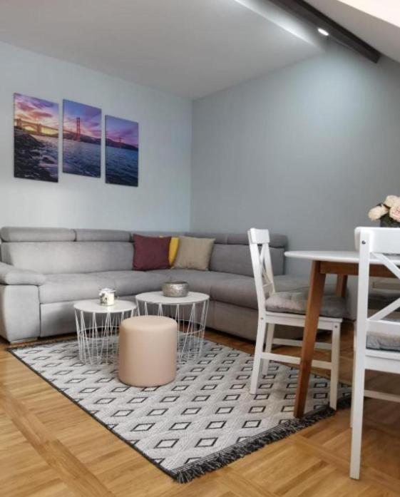 Apartman Jela Nova Varos Exterior photo